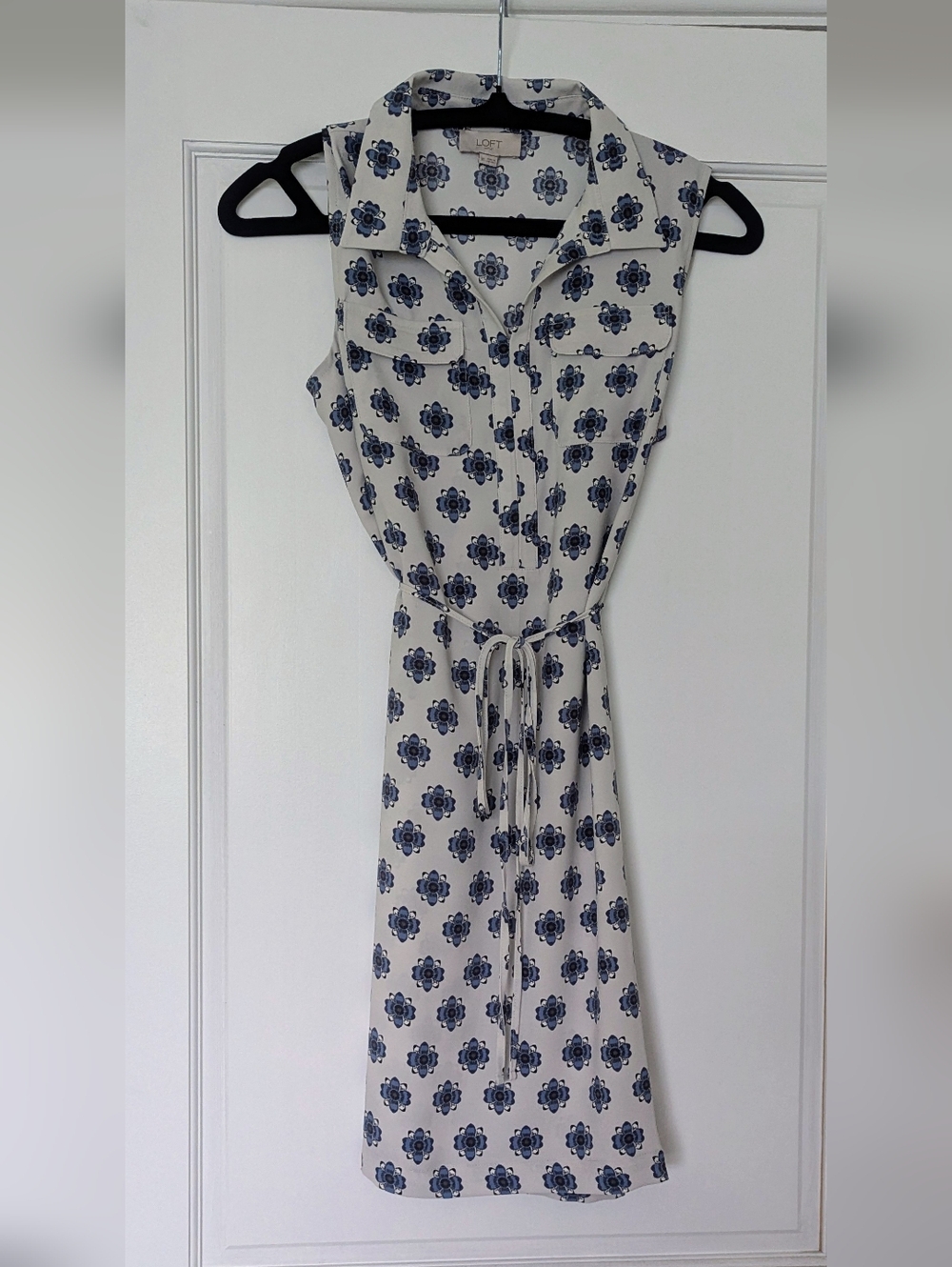 LOFT Light Gray Sleeveless Shirtdress with Blue Floral Motif